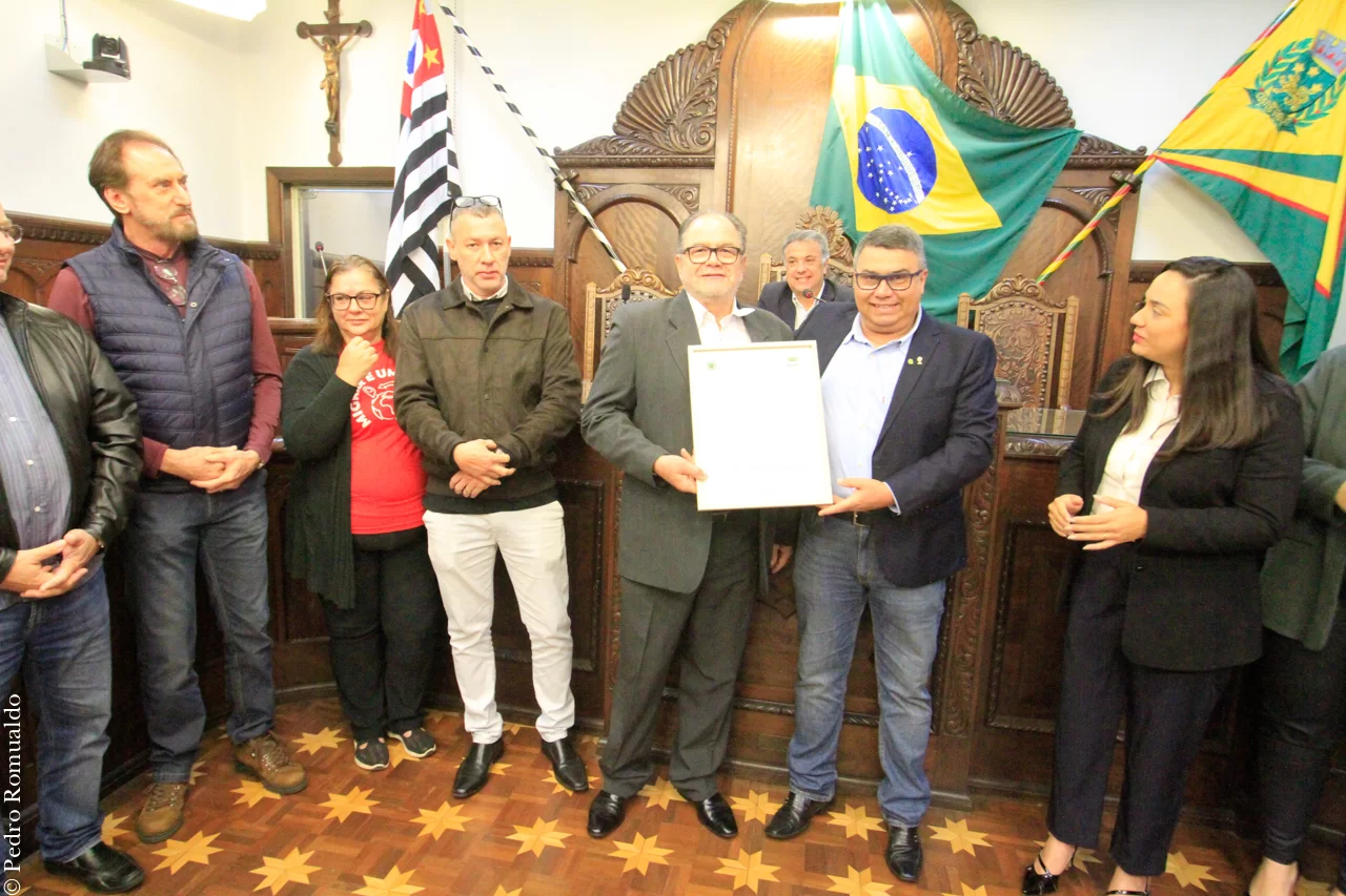 mocao-aplauso-caritas-bauru